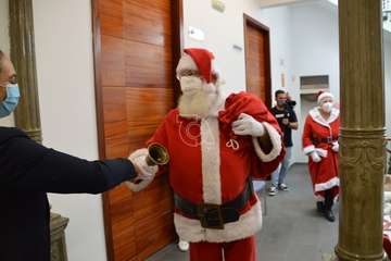 Presentación del proyecto 'Telde en Navidad' con presencia de Papá Noel y su esposa/TA.